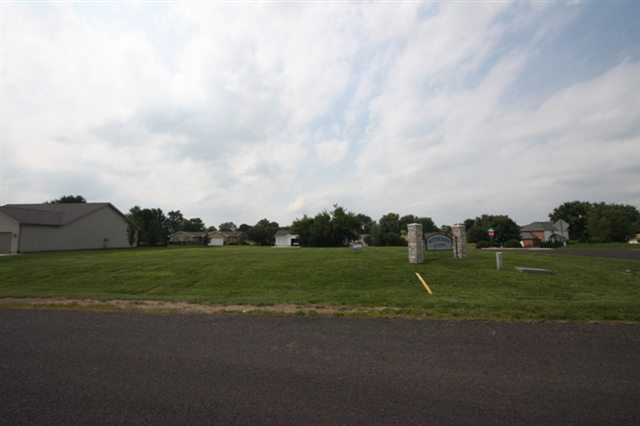 LOT 42 EAGLE BEND   Pekin IL 61554