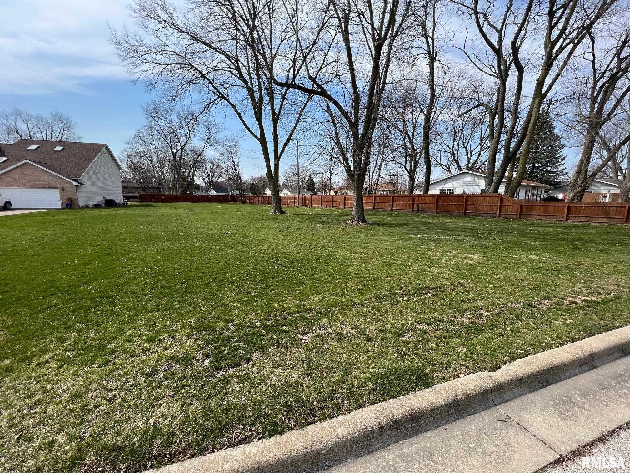 511 16TH Street  Lincoln IL 62656