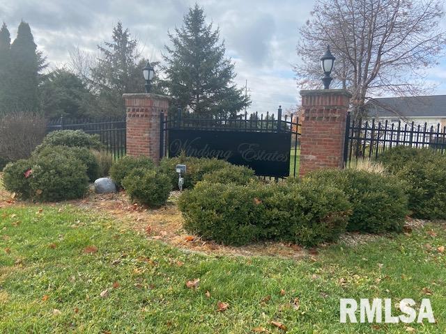 100 Scarlet Court  Washington IL 61571