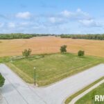 6225 LOCUST Street  Davenport IA 52804