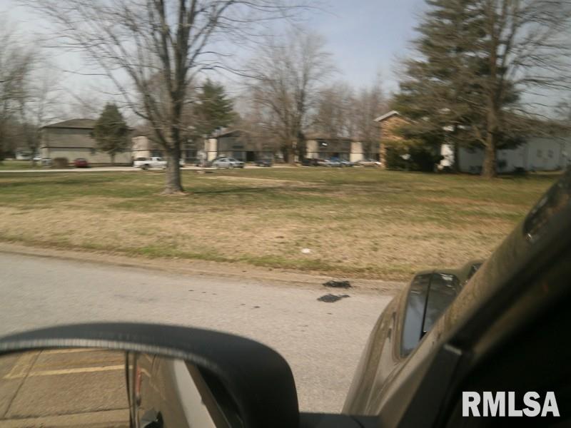 36 & 37 DELLA Street  Benton IL 62812