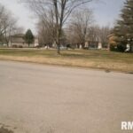 36 & 37 DELLA Street  Benton IL 62812