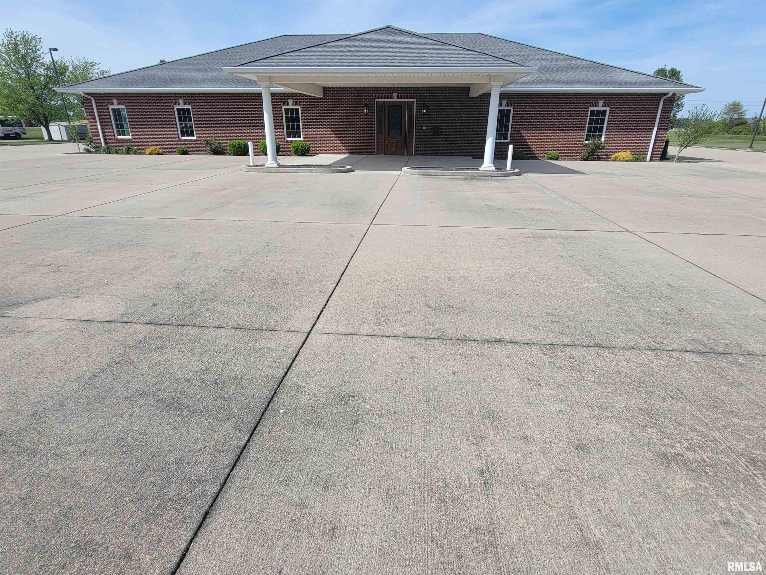 500 12TH Street  Flora IL 62839