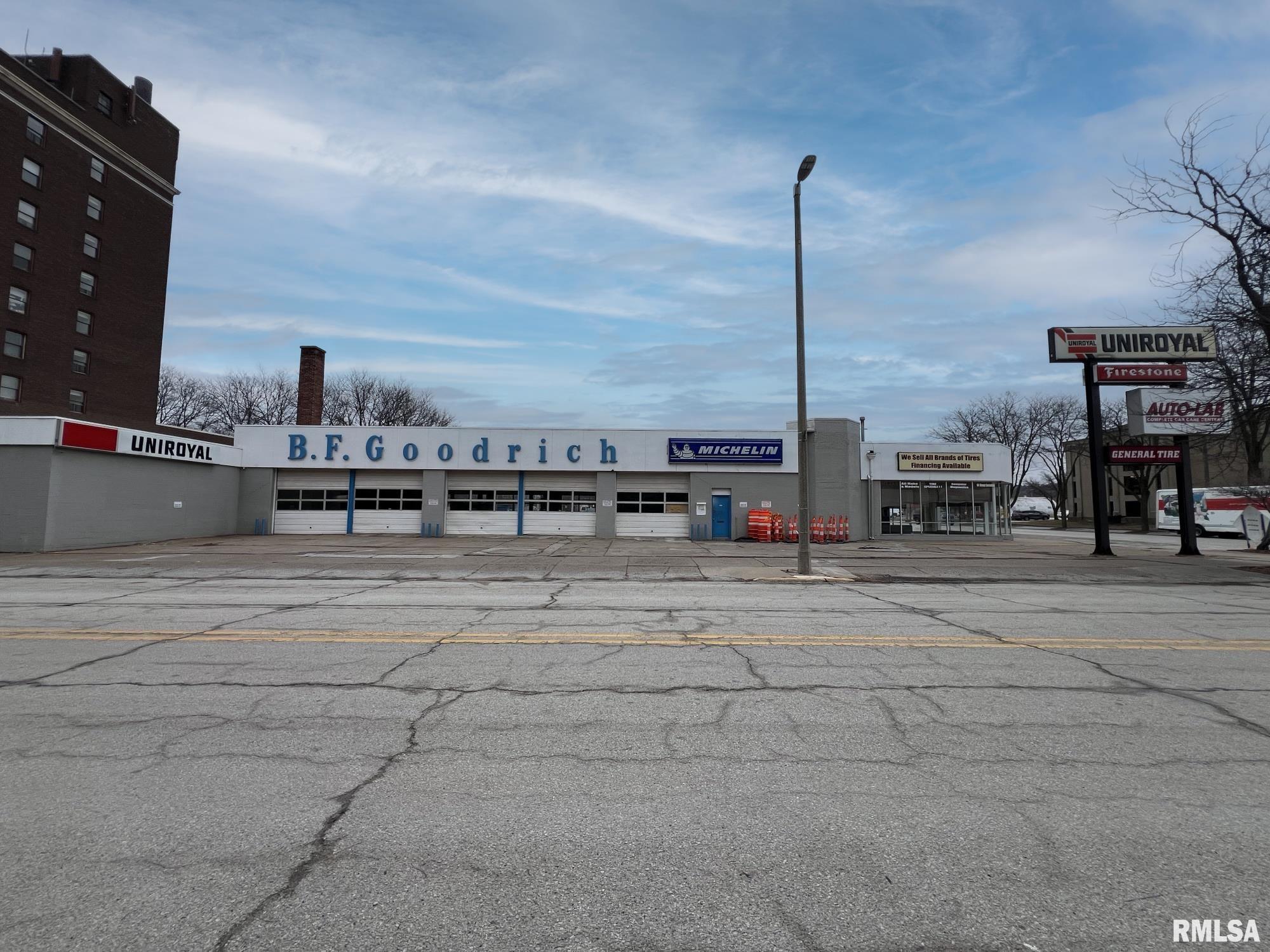 1901 4TH Avenue  Rock Island IL 61201