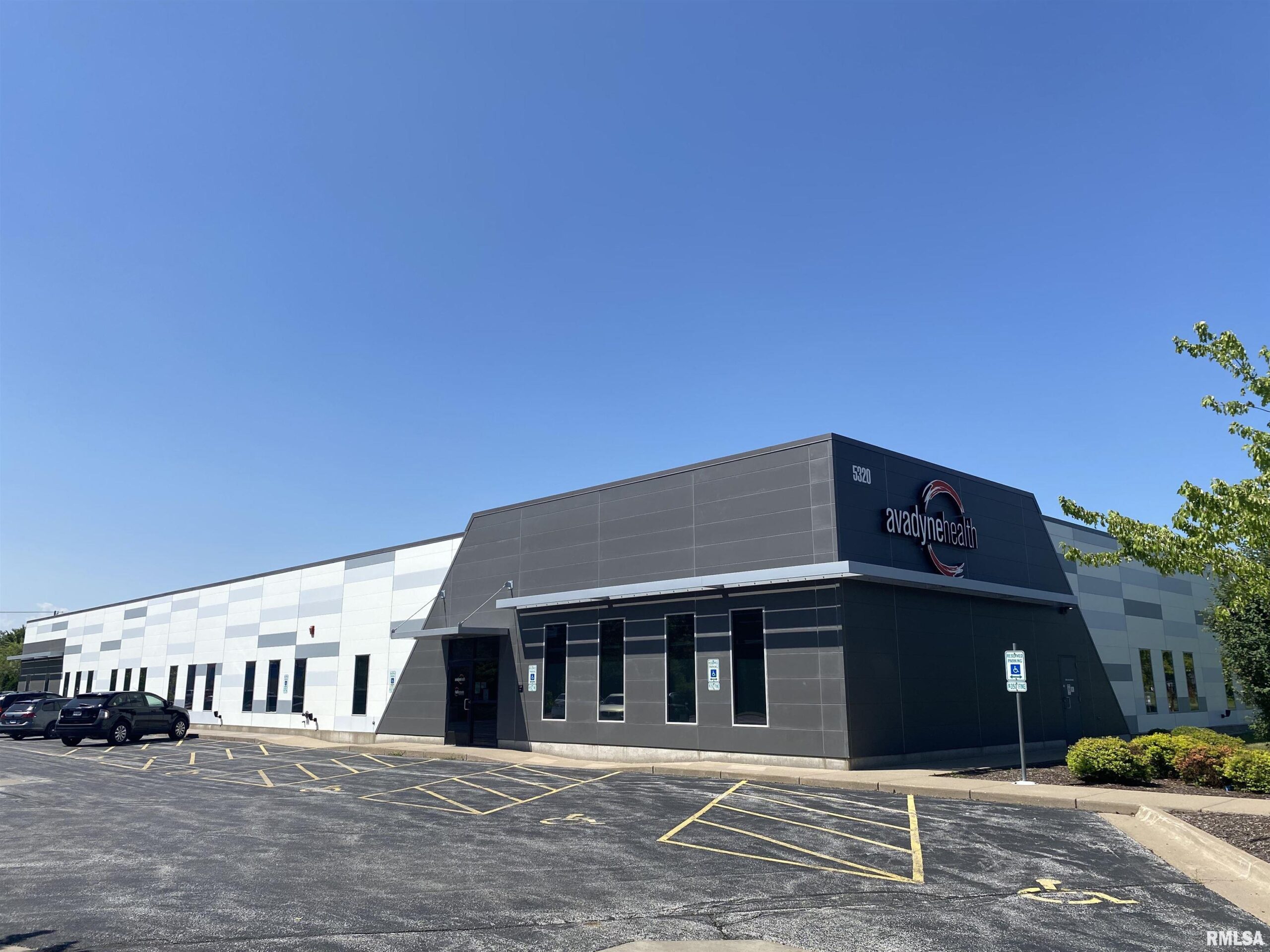 5320 22ND Avenue  Moline IL 61265