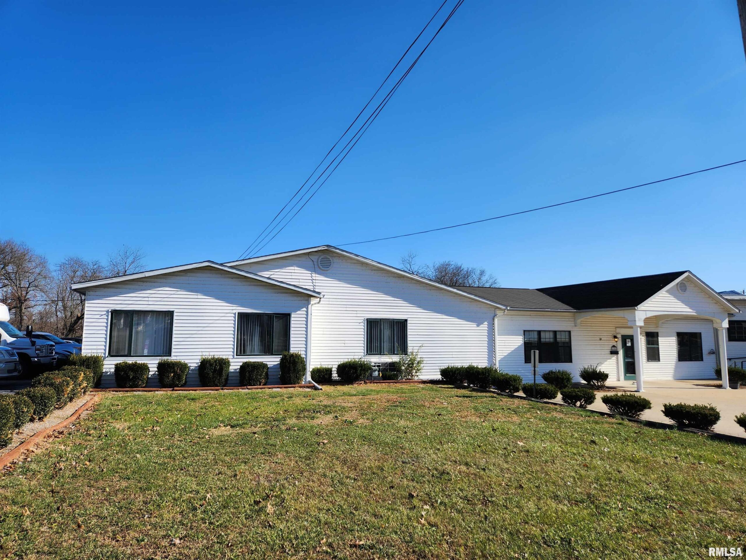 128 3RD Street  Mt Vernon IL 62864