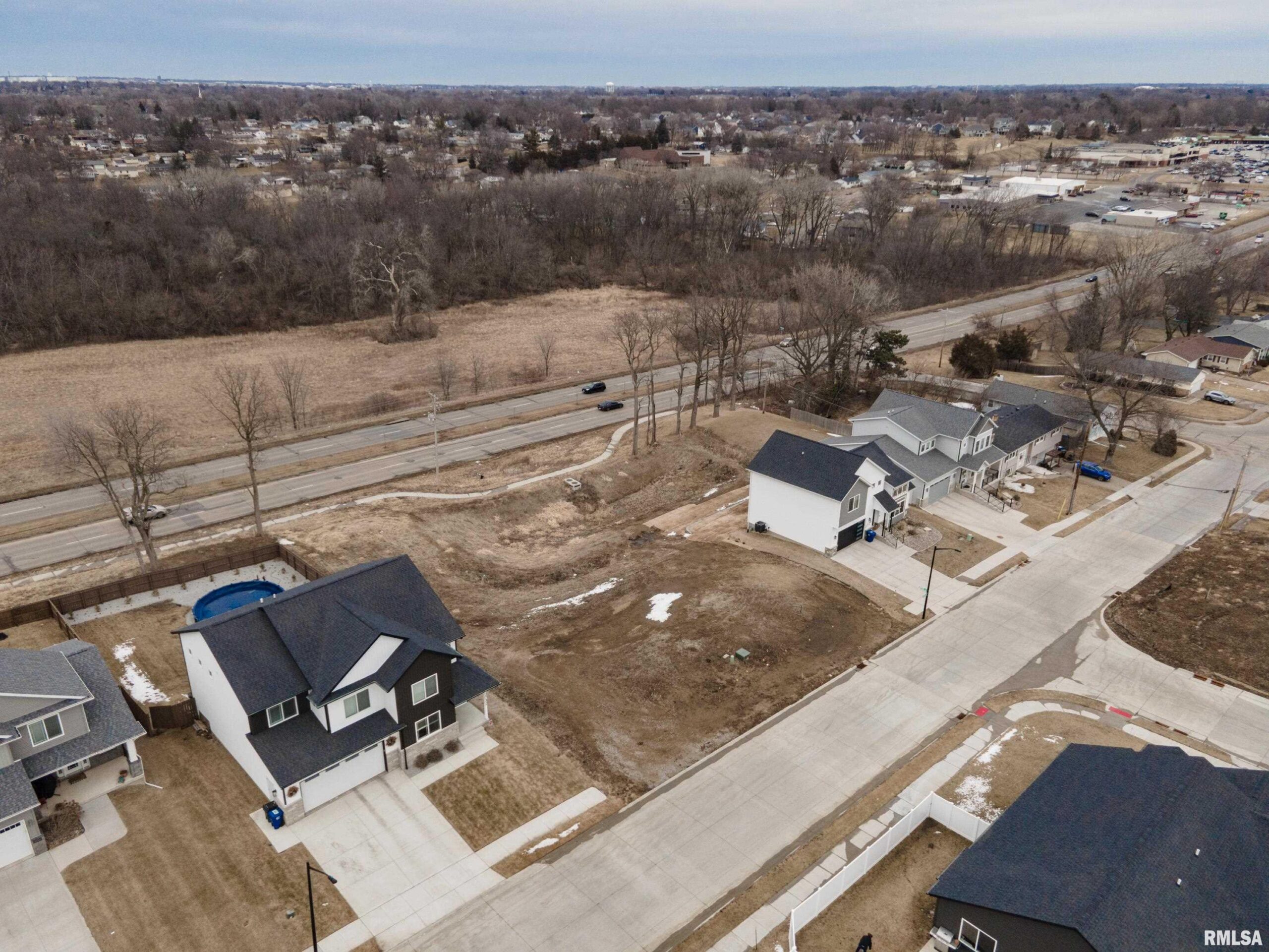 2724 38TH Place  Davenport IA 52806