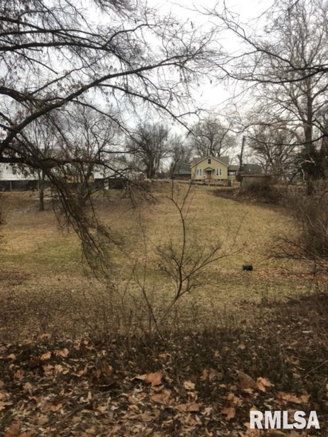2400 LLOYD Street  Alton IL 62002-5135