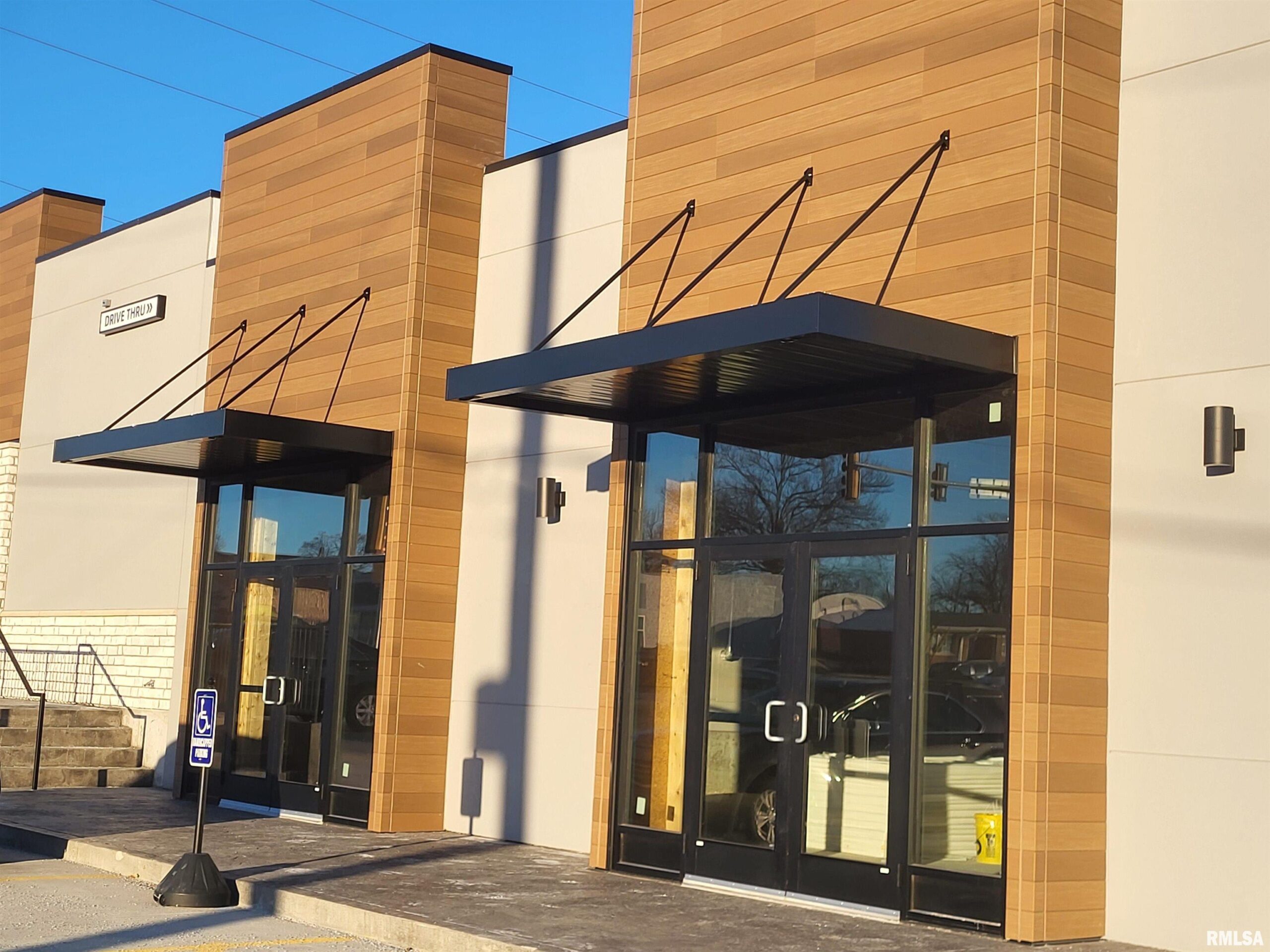 330 30TH Street Suite - B Quincy IL 62301