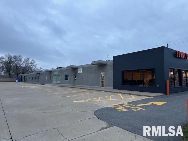 6808 34TH Street Court 1 Moline IL 61265