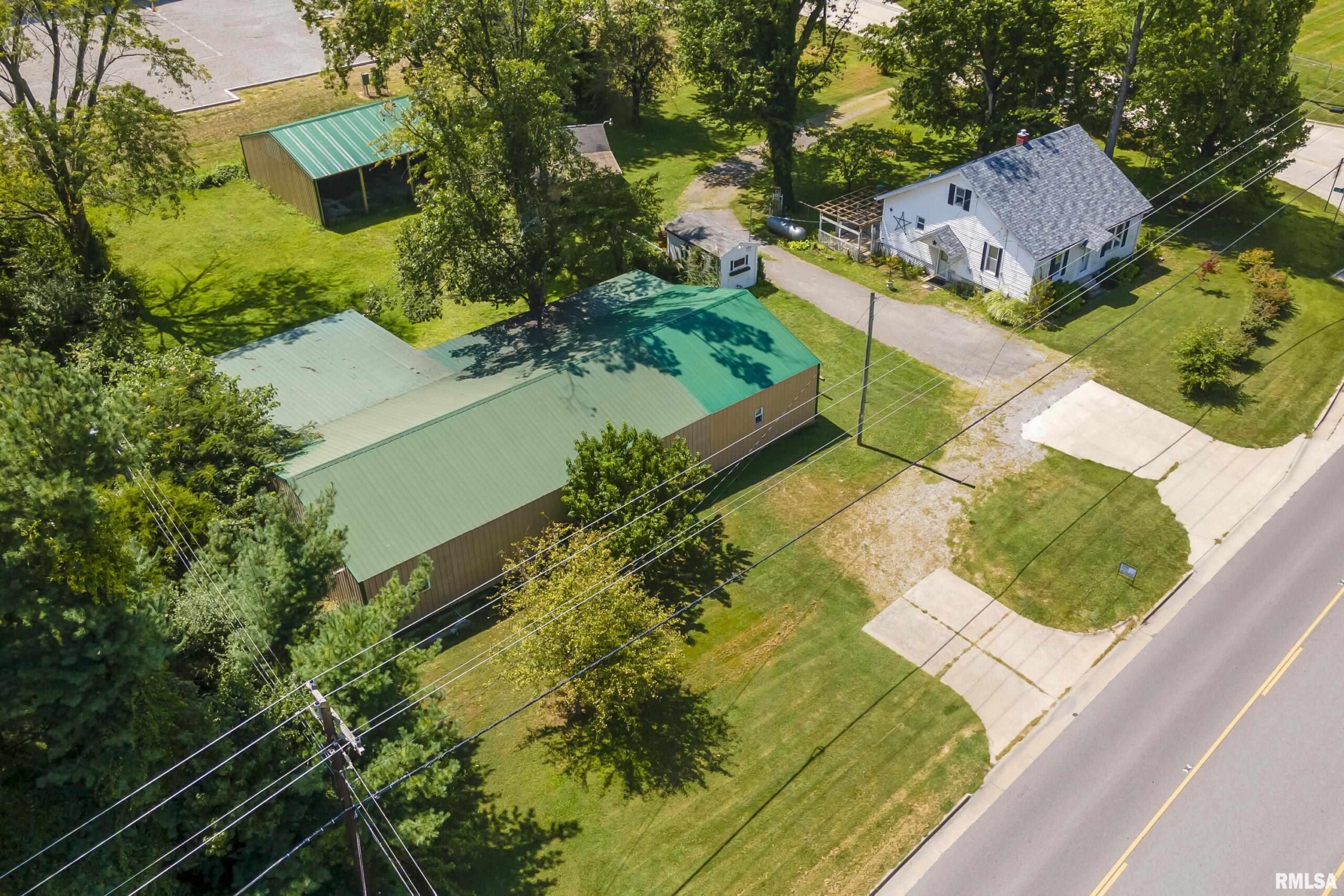 9221 E IL Hwy 15   Mt Vernon IL 62864