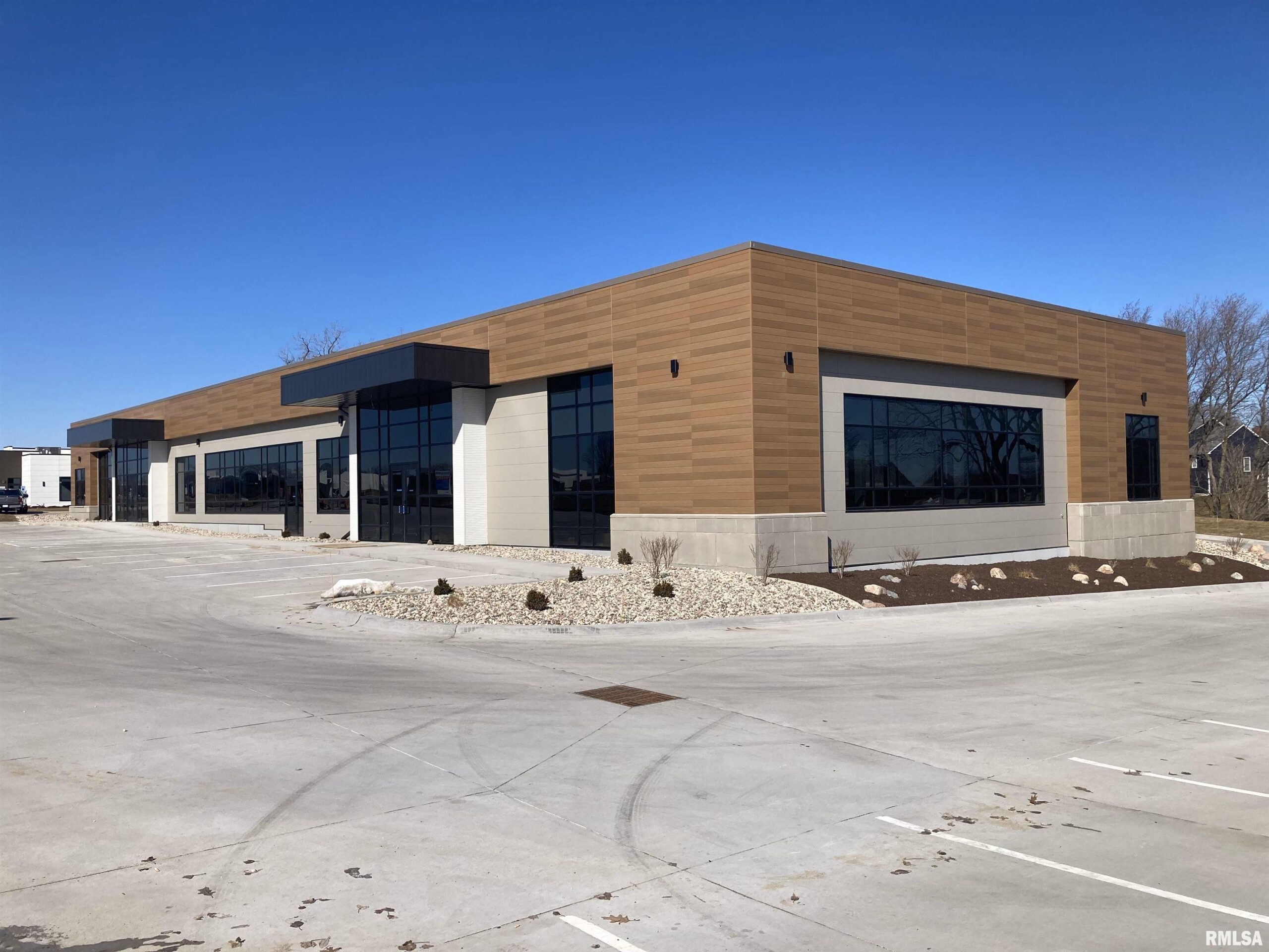 2306 56TH Avenue West  Bettendorf IA 52722