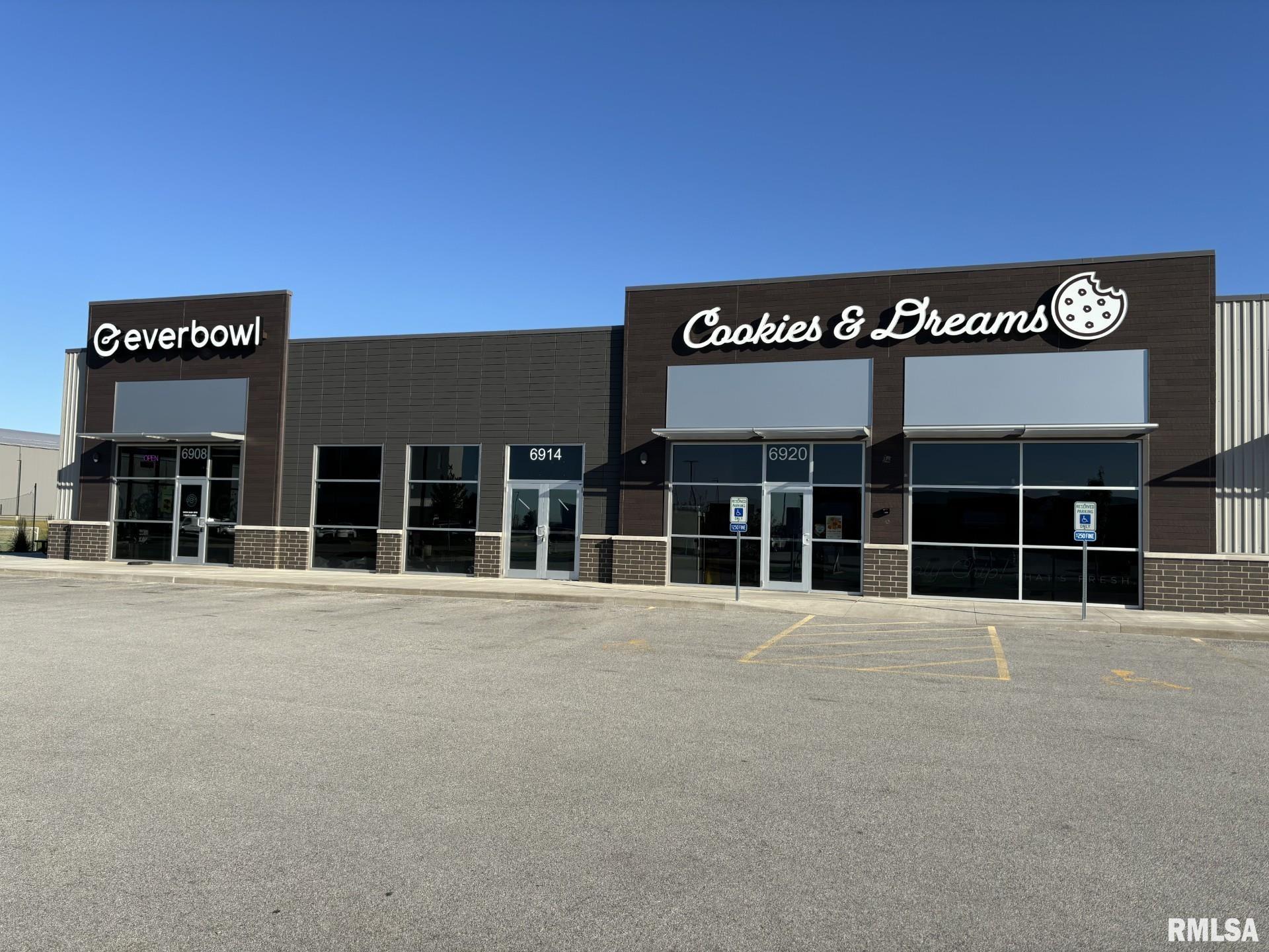 6914 Competition Court 10 Bettendorf IA 52722