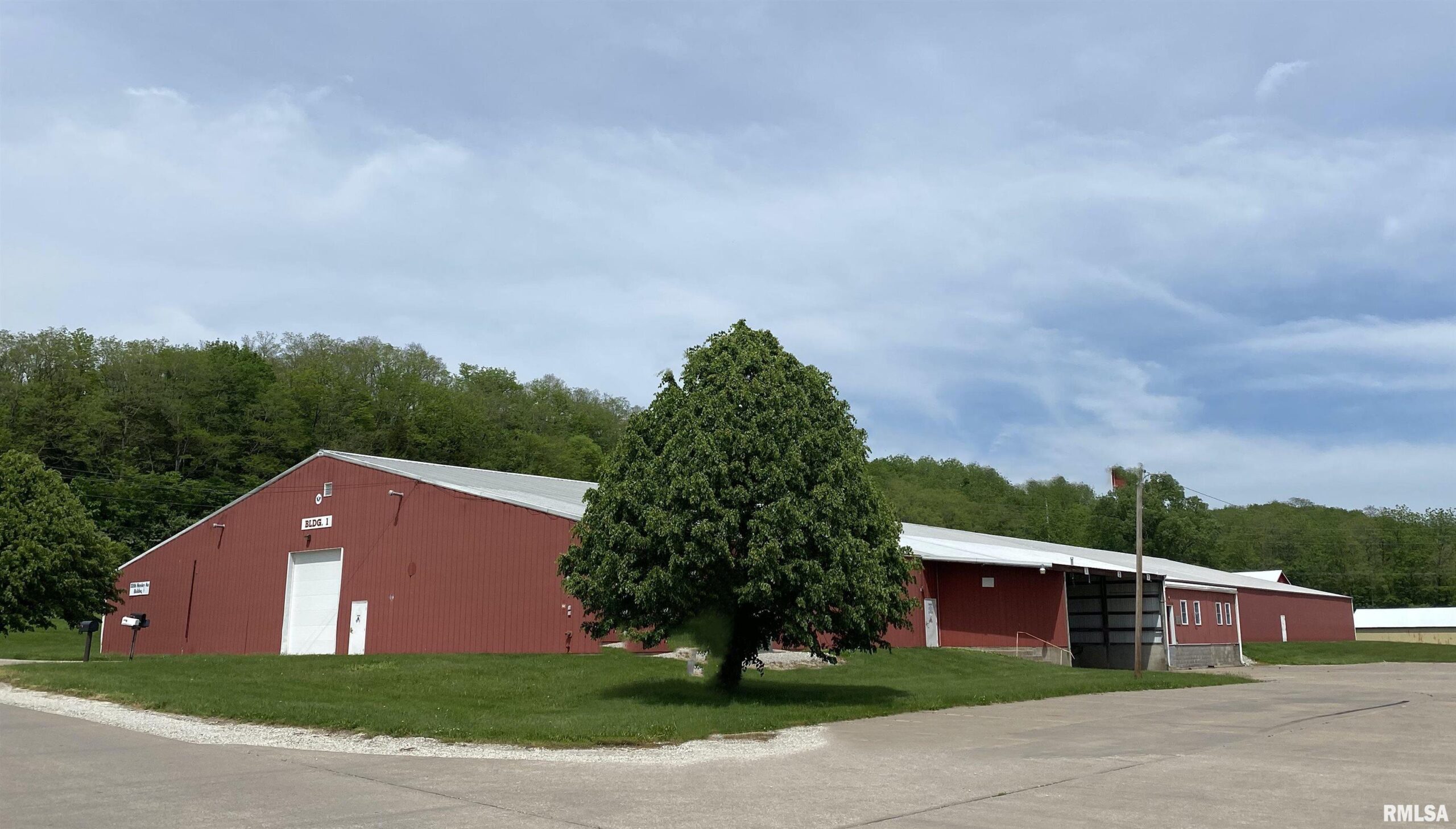 3206 HERSHEY Avenue Bldg 1 Muscatine IA 52761