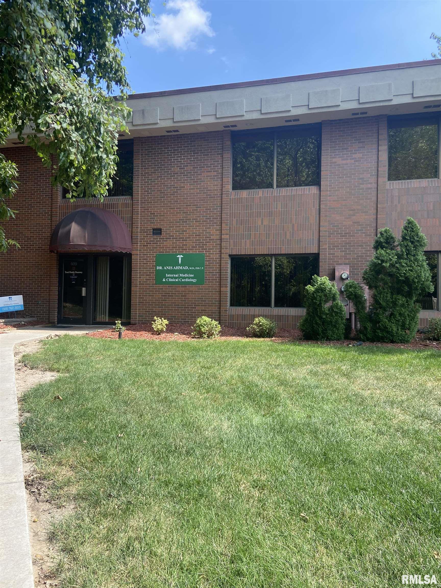 609 35TH Avenue Upper Level Moline IL 61265