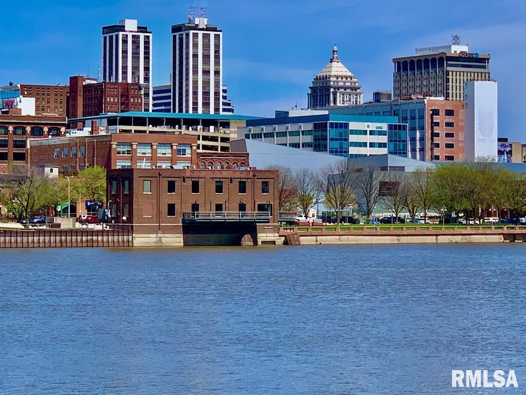 330 WATER Street  Peoria IL 61601