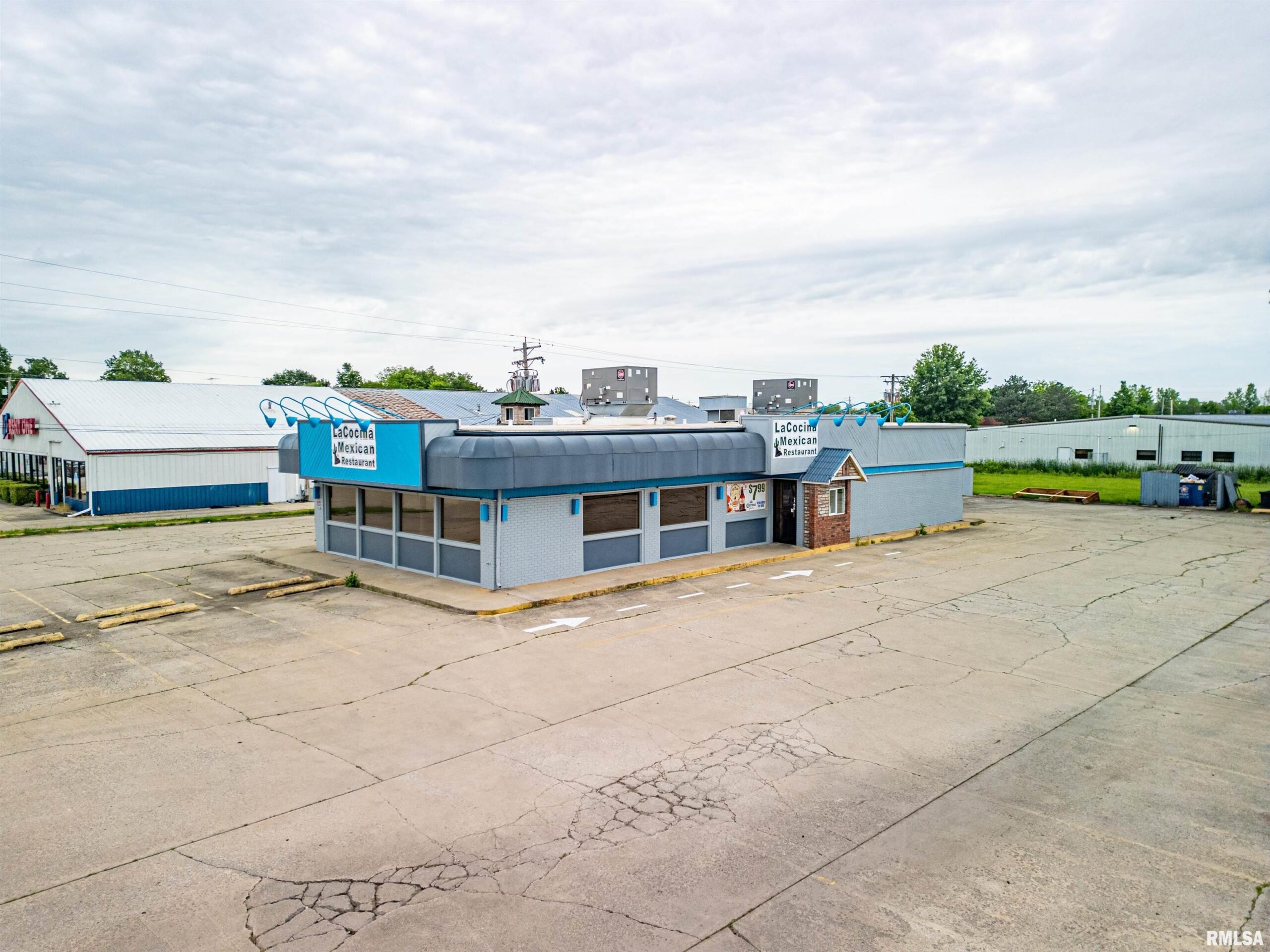 1407 MAIN Street  Salem IL 62881