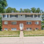 3304 HEATHERTON Drive  Davenport, IA 52804
