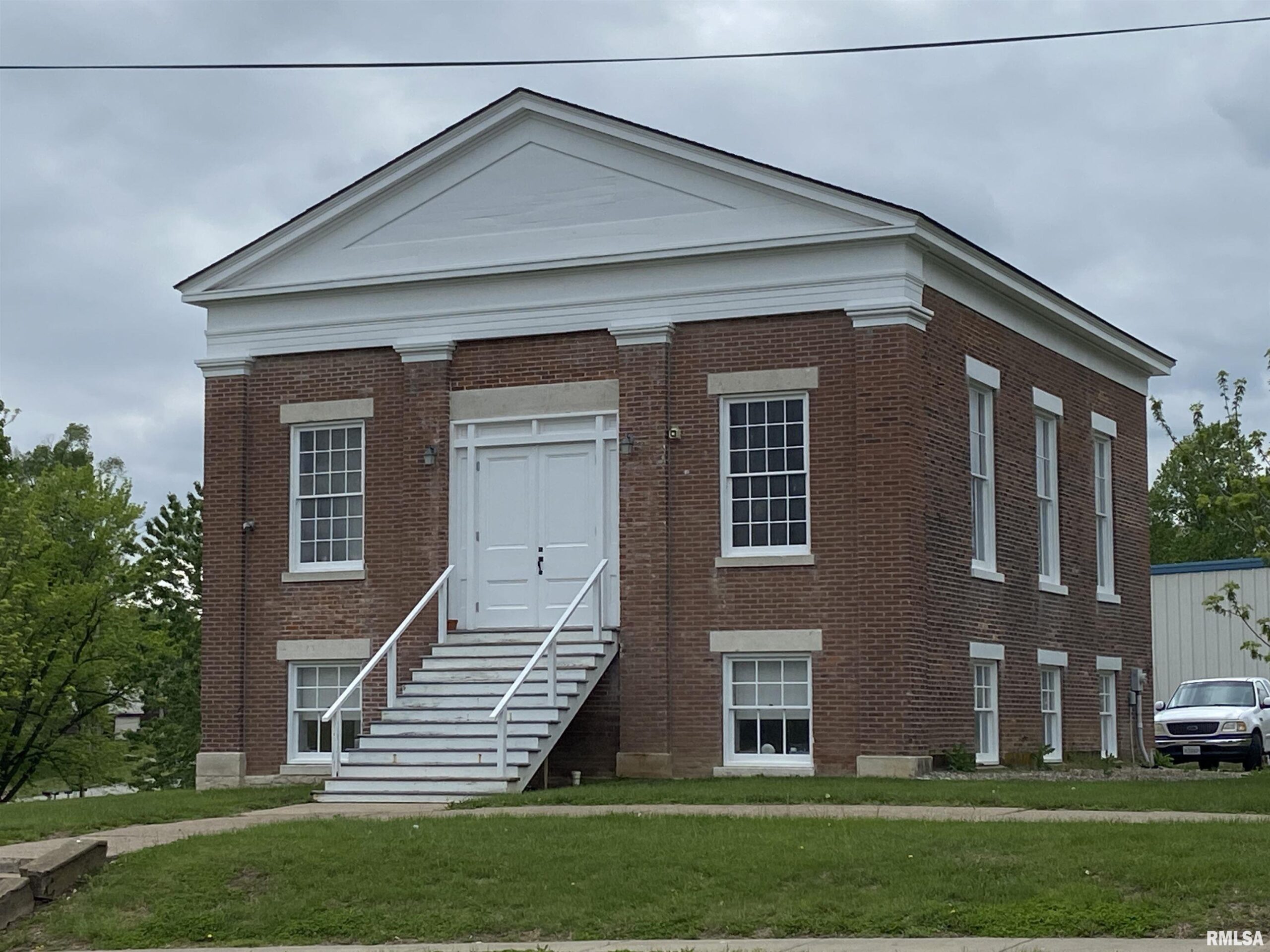 107-109 4TH Street  La Grange IL 63448