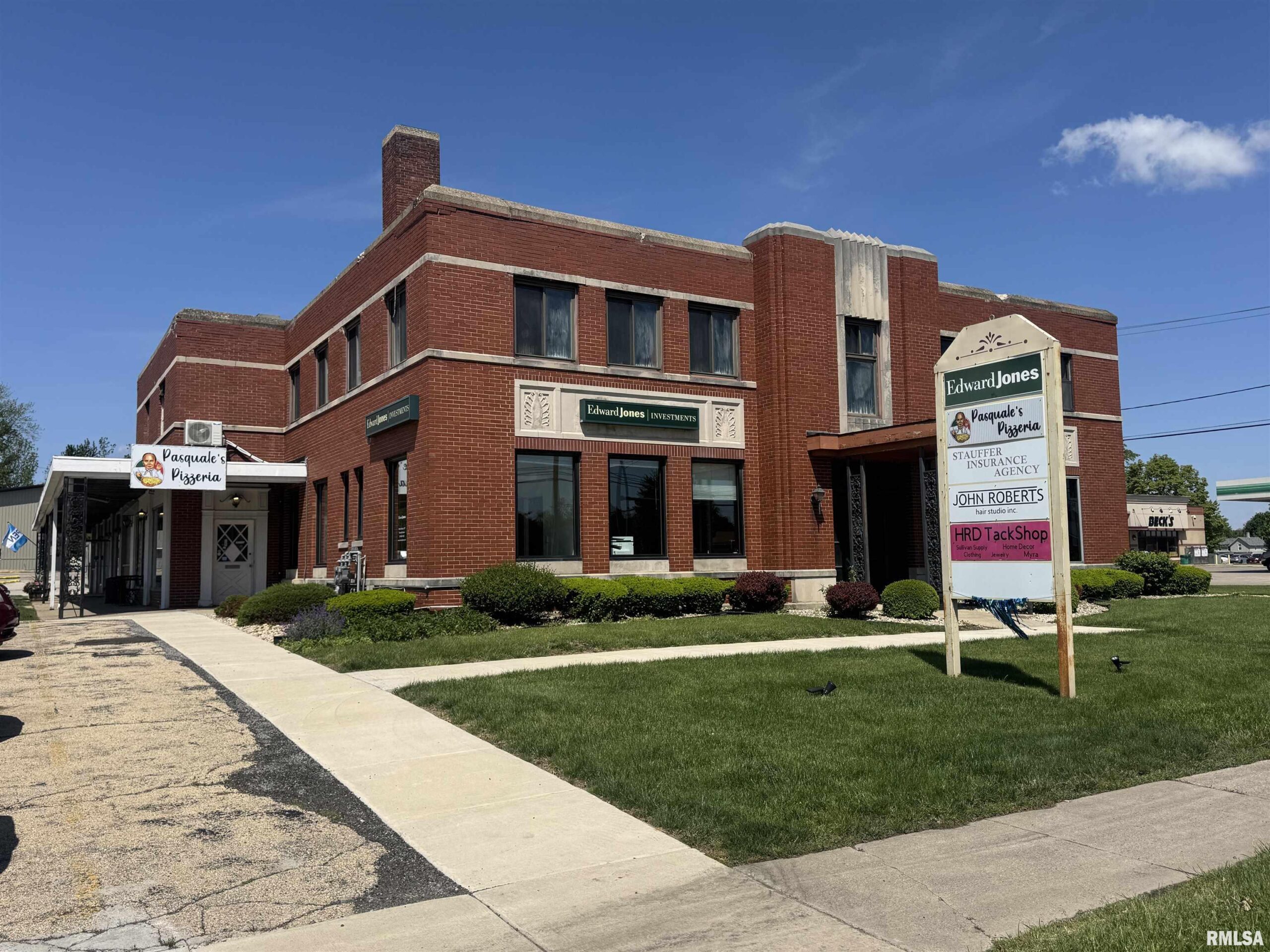 121 MCCLURE Street  Kewanee IL 61443