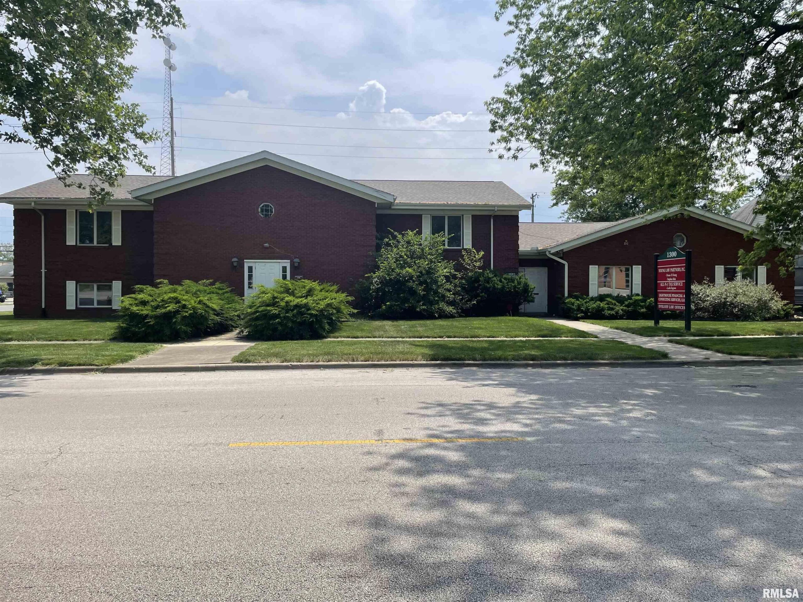 1300 8TH Street  Springfield IL 62703