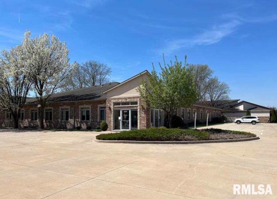 3243 MEADOWBROOK Road  Springfield IL 62711