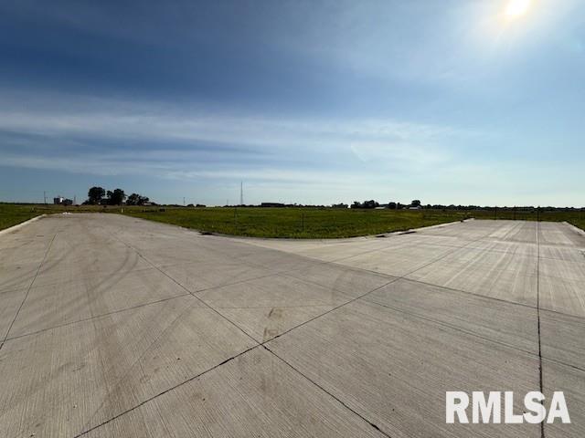 6389 MEYER Road  Bettendorf IA 52722