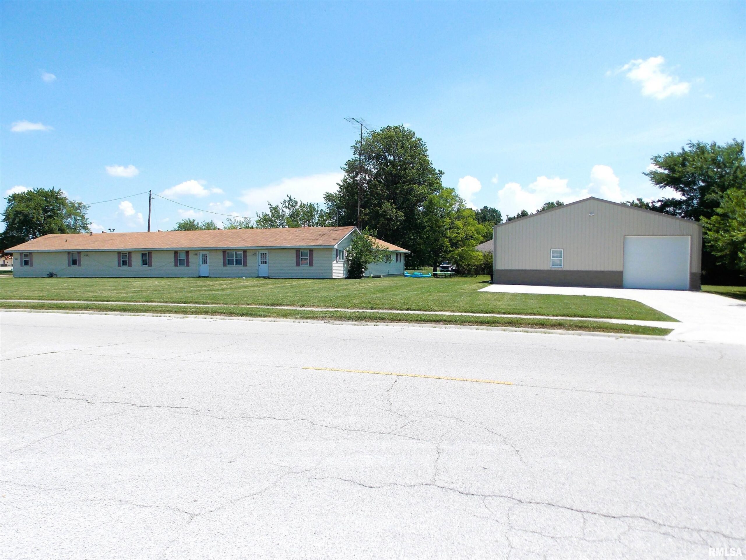 110 DELMAR Avenue  Salem IL 62881