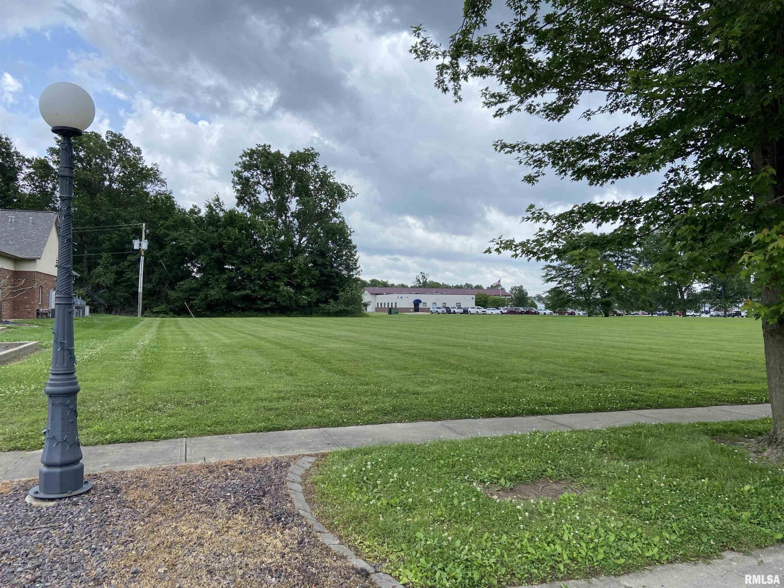 Lot 12 CROSS CREEK Boulevard  Salem IL 62881