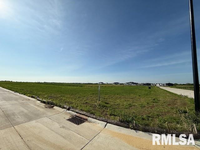 5693 MARTIN Avenue  Bettendorf IA 52722