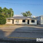 1607 LOCUST Street  Eldorado IL 62930