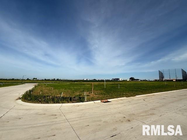 5692 MARTIN Avenue  Bettendorf IA 52722