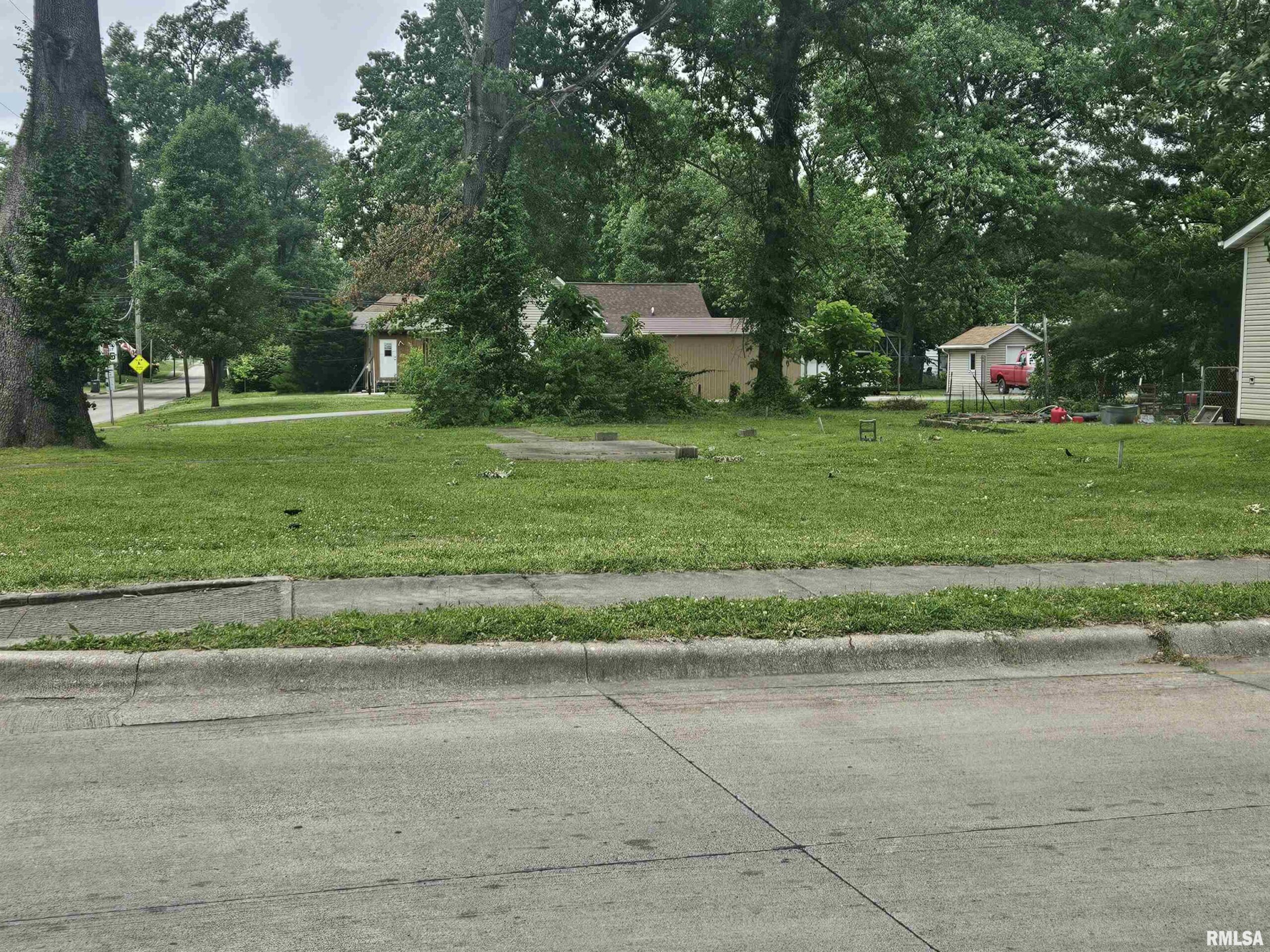 0000 Duquoin Street  Benton IL 62812