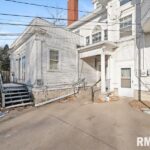 907 LOCUST Street  Davenport IA 52803
