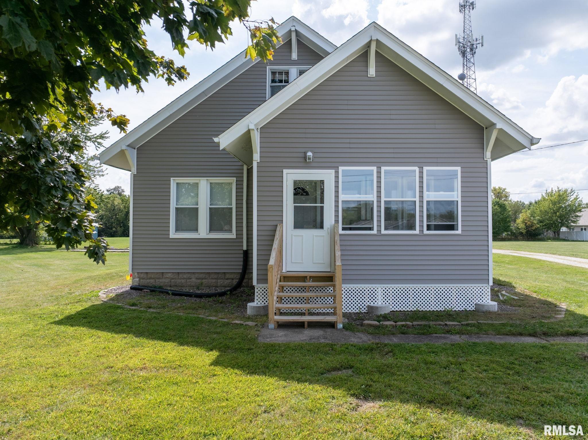 1402 AVENUE OF THE CITIES Street  Silvis IL 61282
