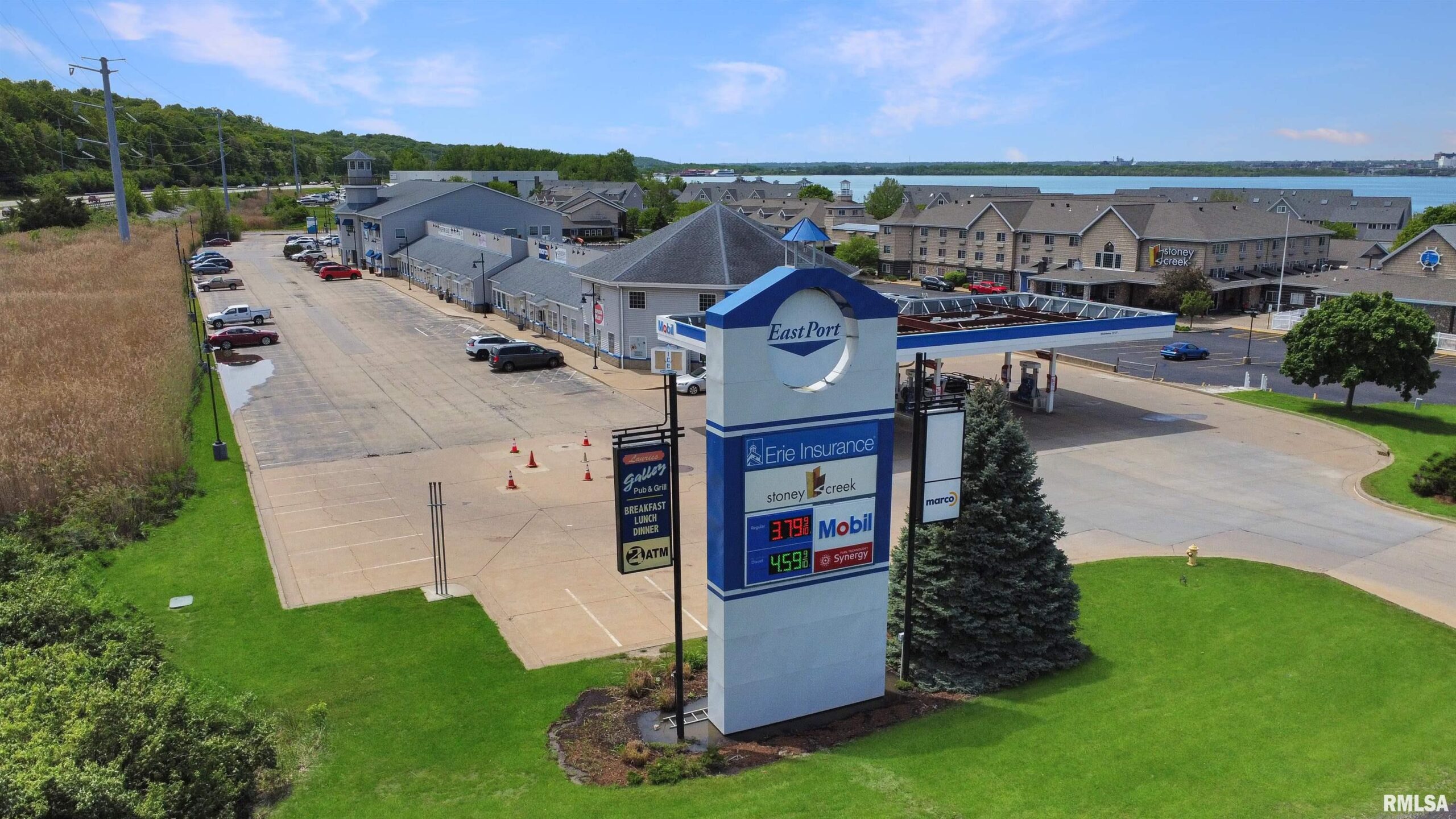 2400-2519 MAIN Street 2501 East Peoria IL 61611