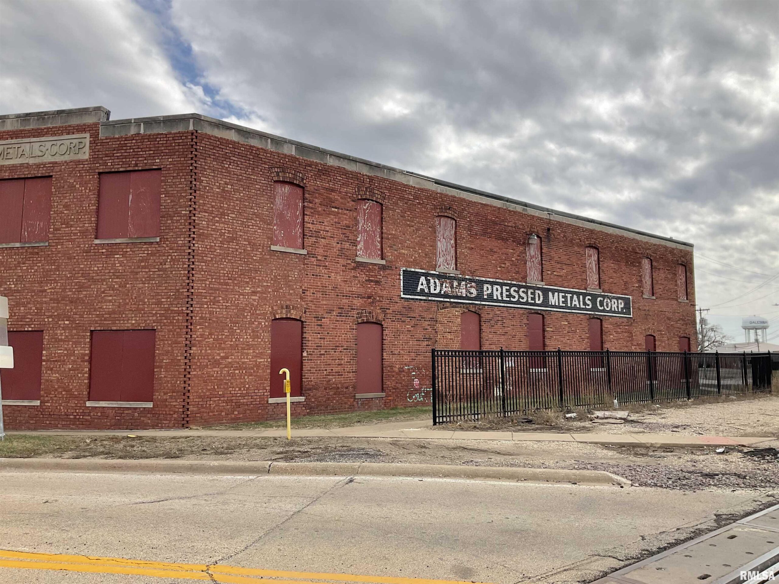 524 MULBERRY Street  Galesburg IL 61401