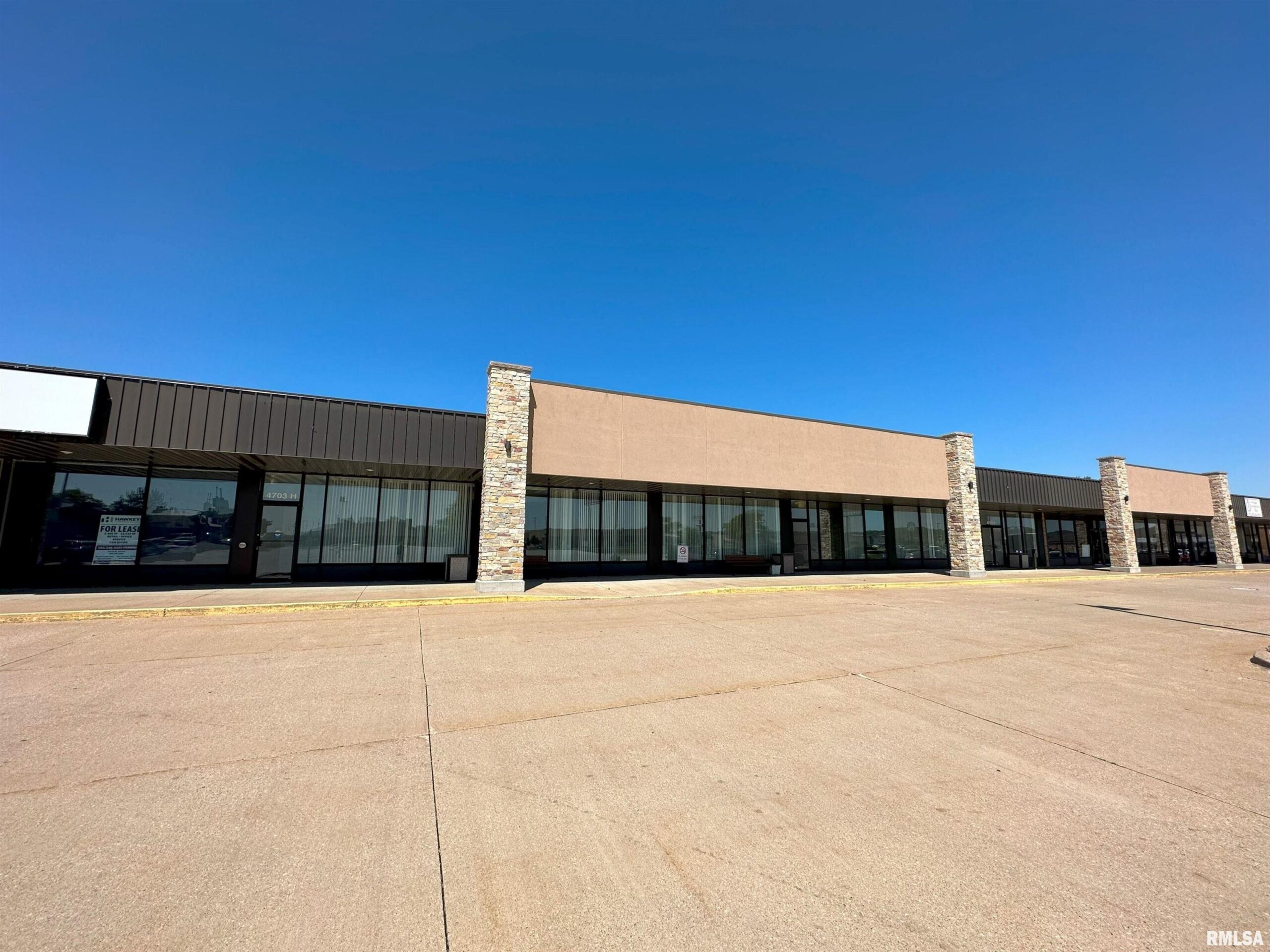 4703 16TH Street B & C Moline IL 61265