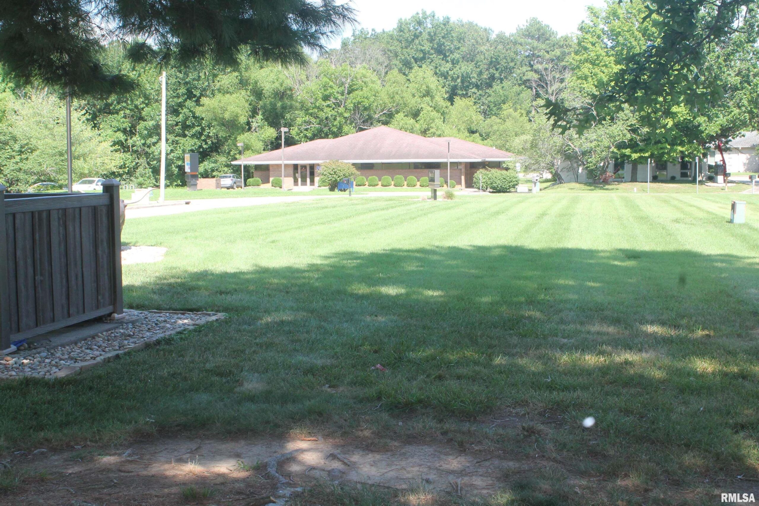 1160A CEDAR Court  Carbondale IL 62901