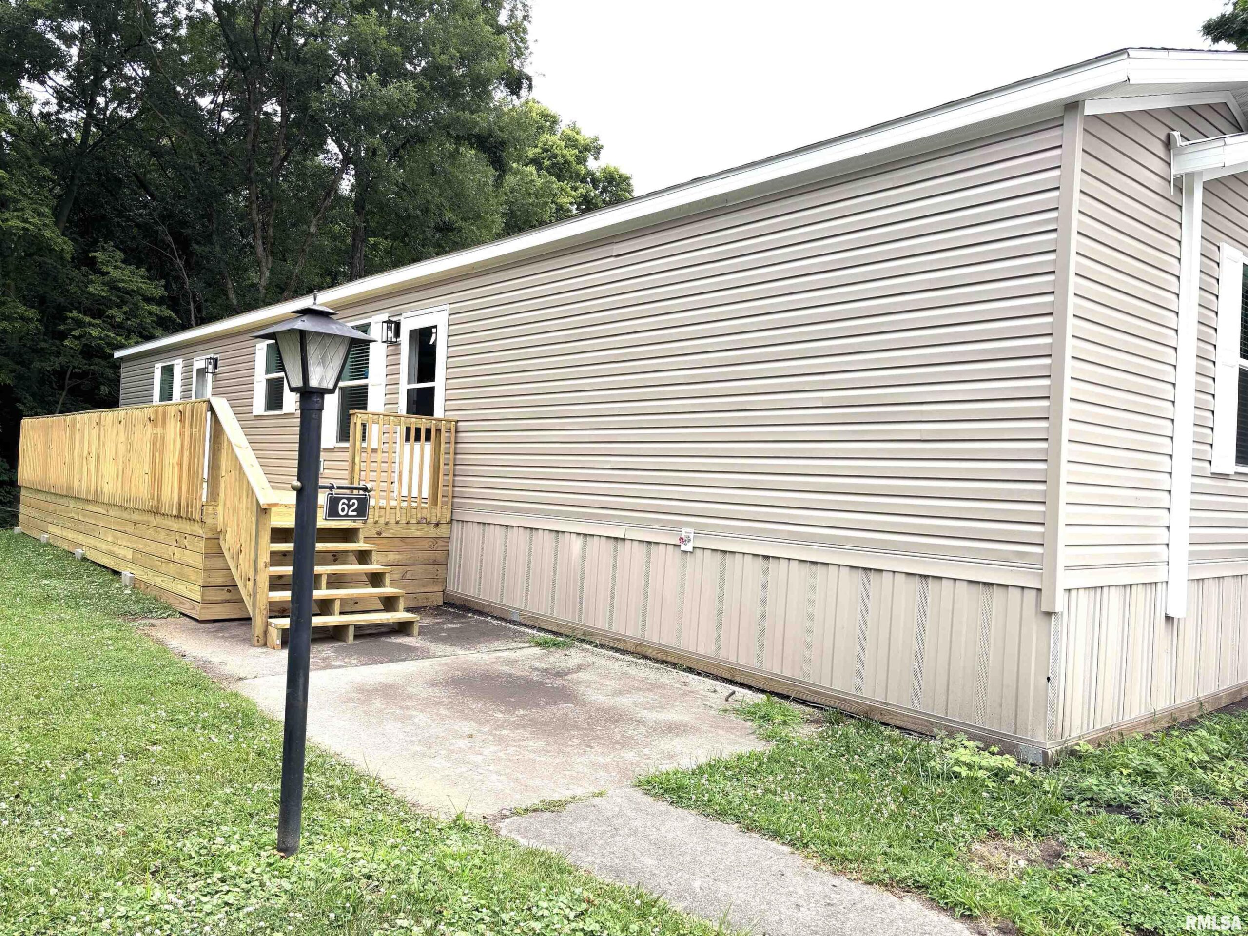 1515 LINCOLN Avenue 62 Springfield IL 62702