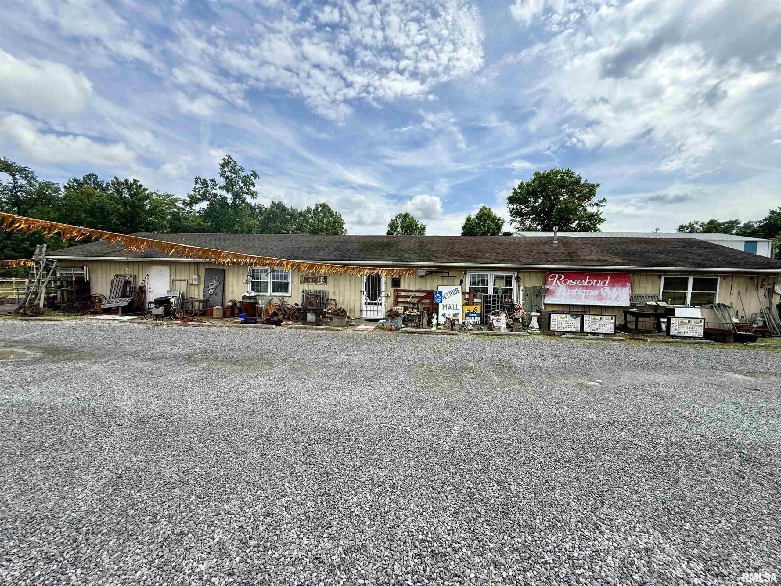 4451 Herrin Road  Carterville IL 62918