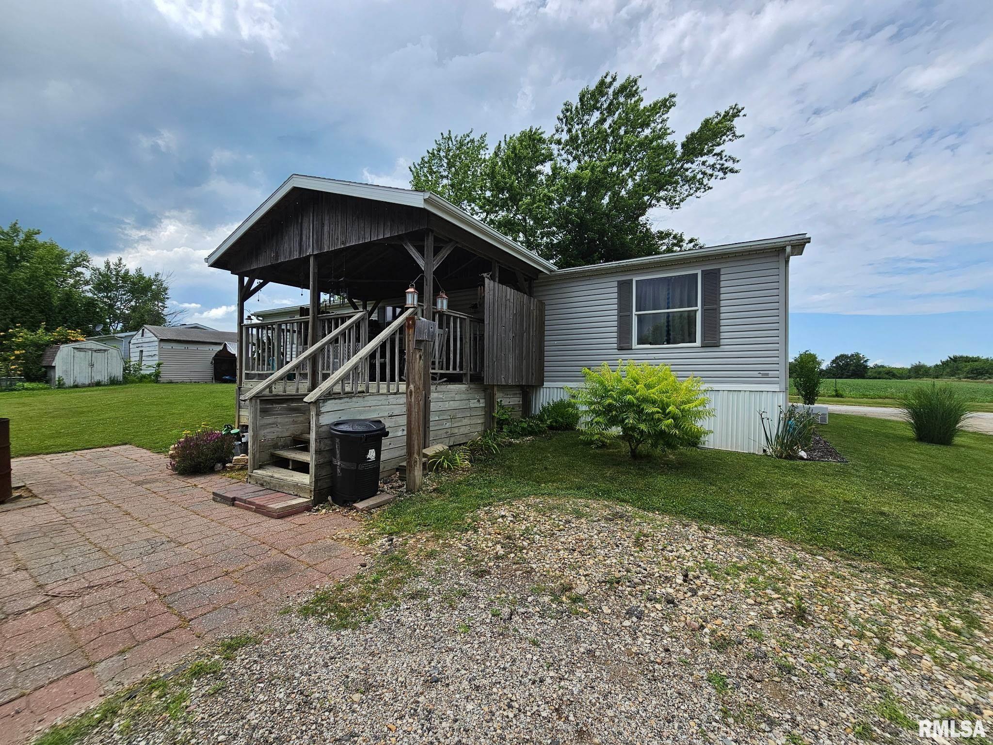2 LOCUST Court  Goodfield IL 61742