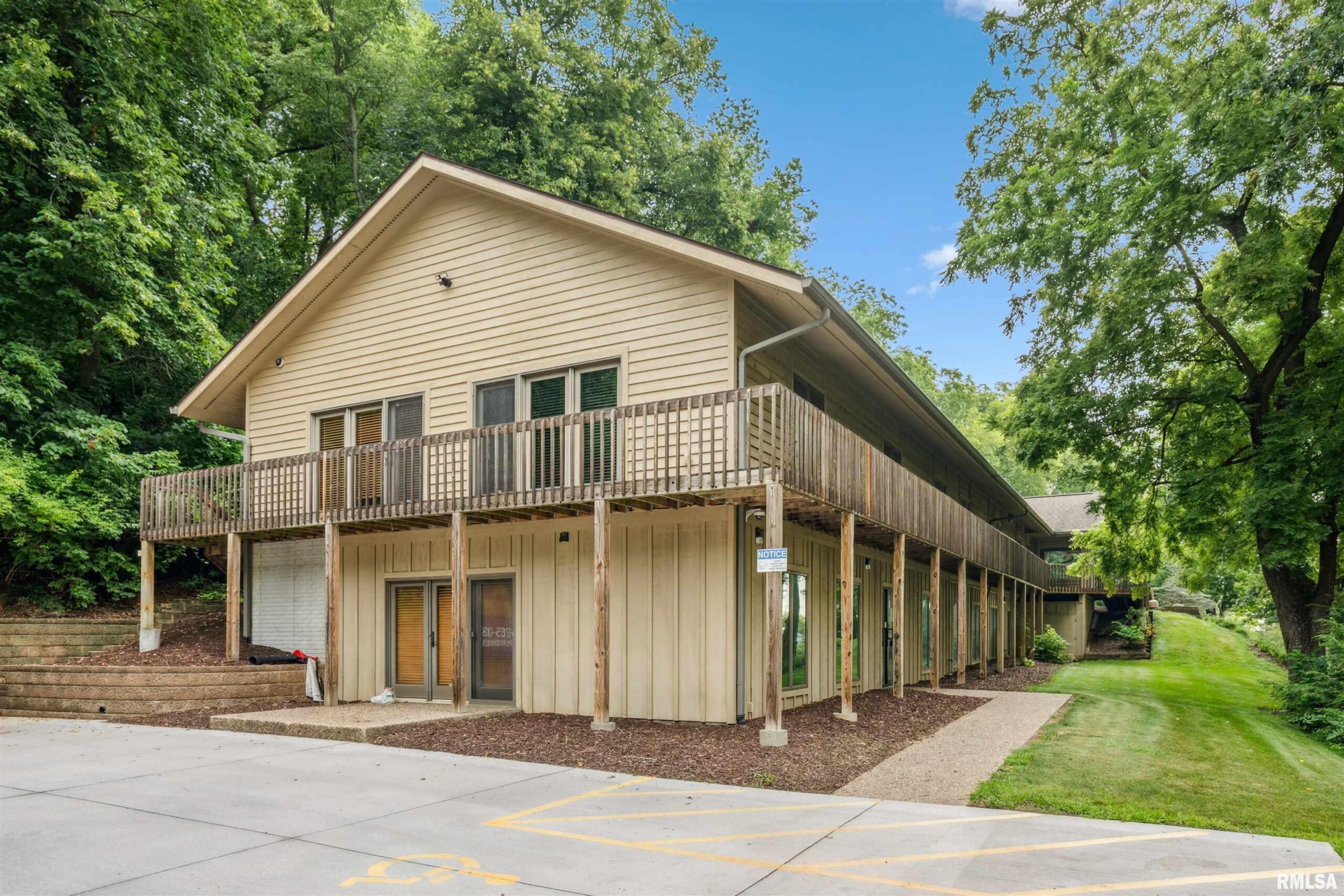 7601 JOHN DEERE Parkway  Moline IL 61265
