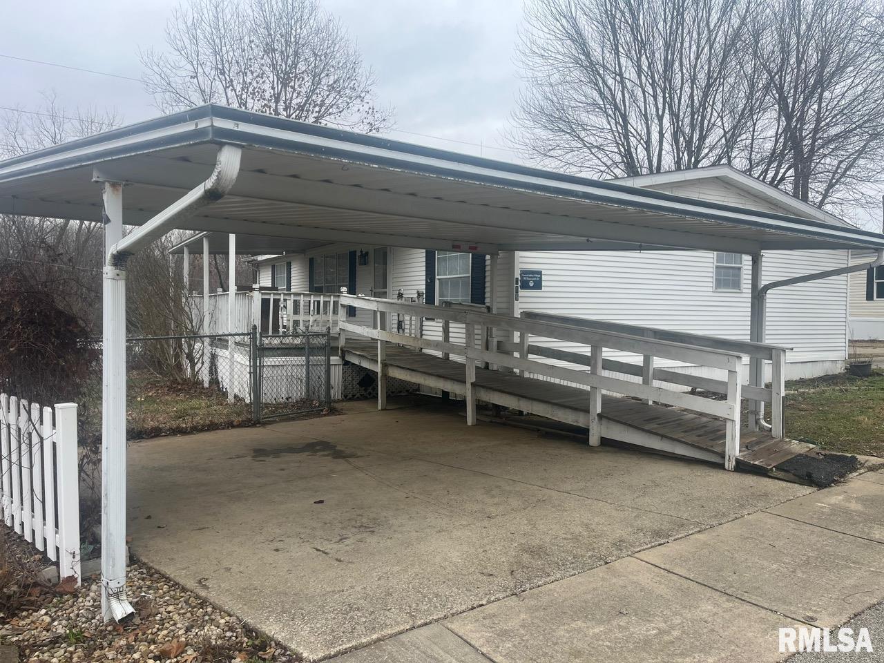 116 Shennadoh Drive  Springfield IL 62702