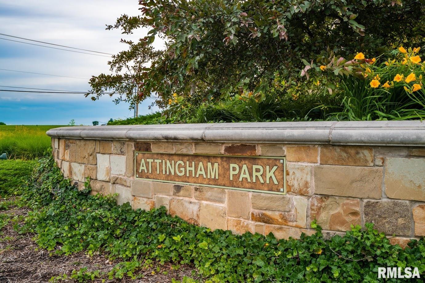 10427 ATTINGHAM Drive  Peoria IL 61615