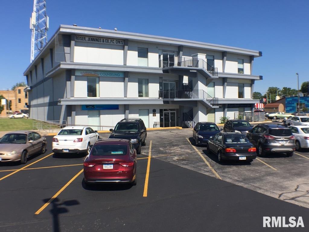 1706 BRADY Street 107 Davenport IA 52803