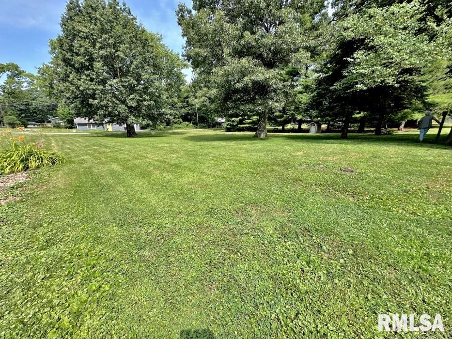 BEHRENS Avenue  Washington IL 61571-0000