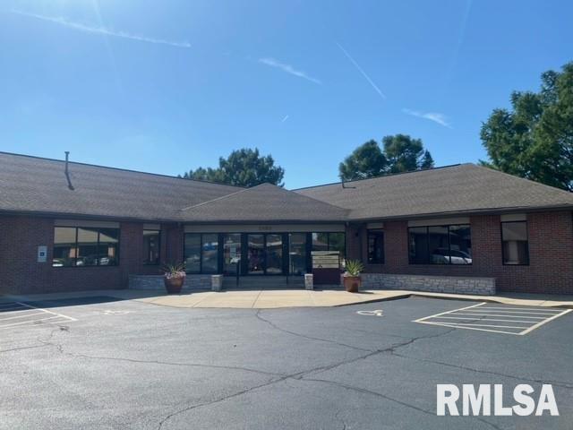 2908 GREENBRIAR Road  Springfield IL 62704