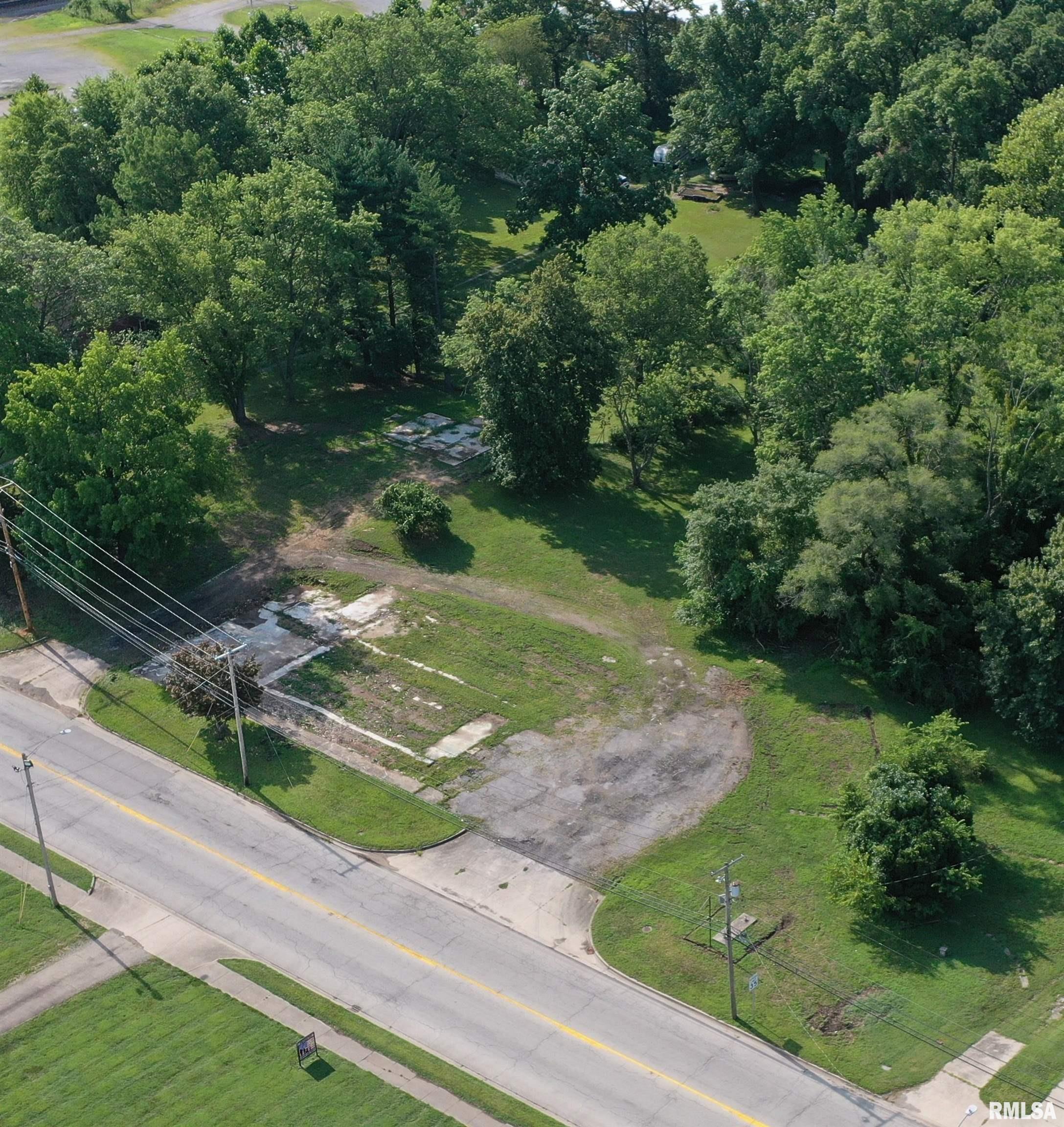 799 MAIN Street  Salem IL 62881