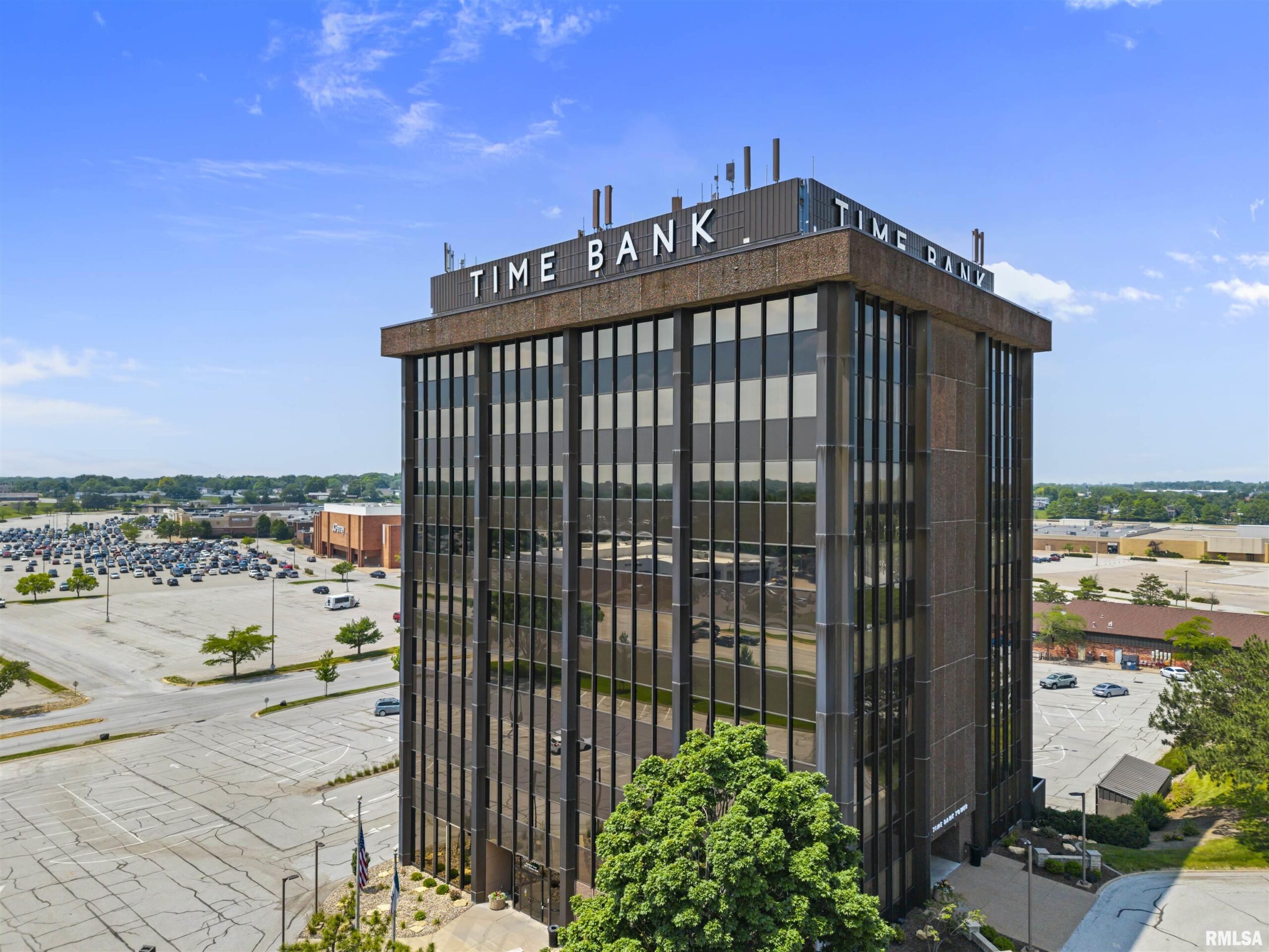 100 KIMBERLY Road  Davenport IA 52806-0000